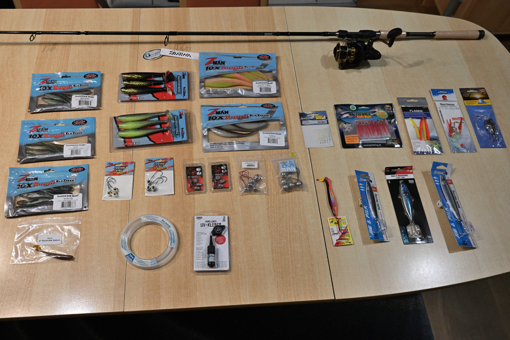 Verschiedene Angelköder und die neue Rute