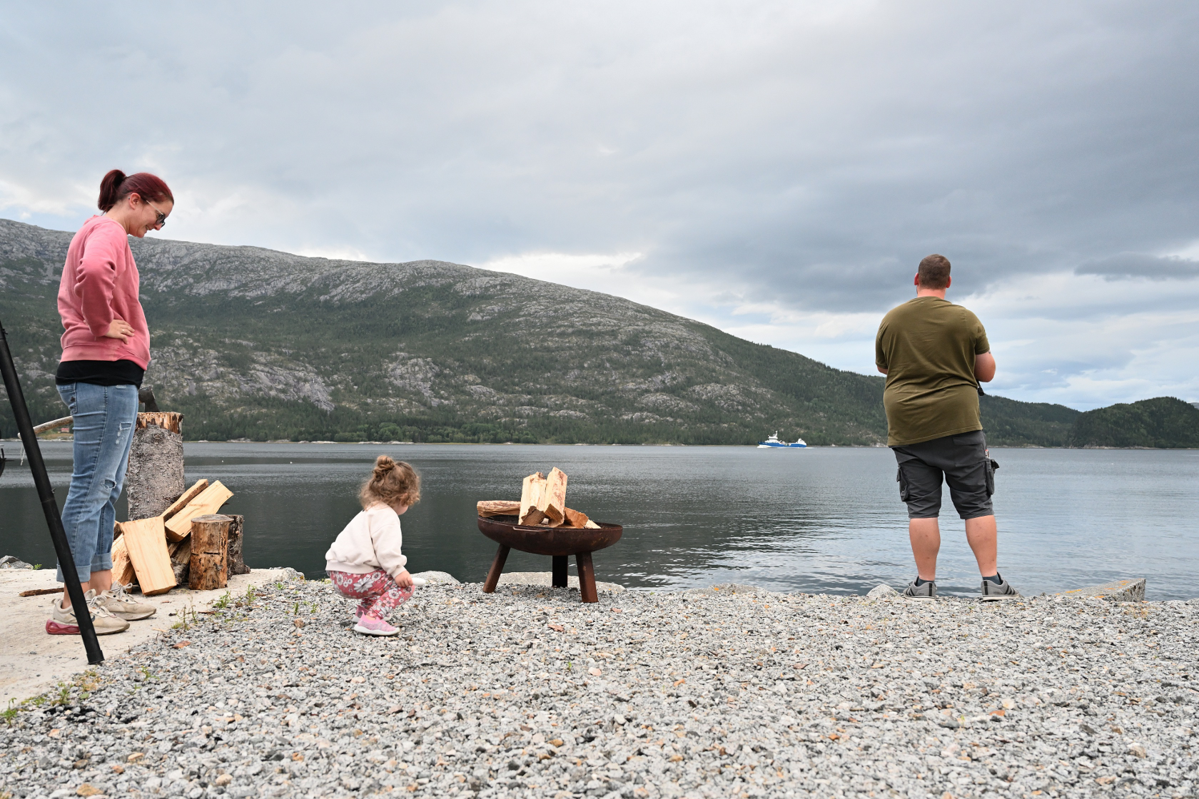 Auch junge Familien mit Kindern "verirren" sich ins Angelcamp